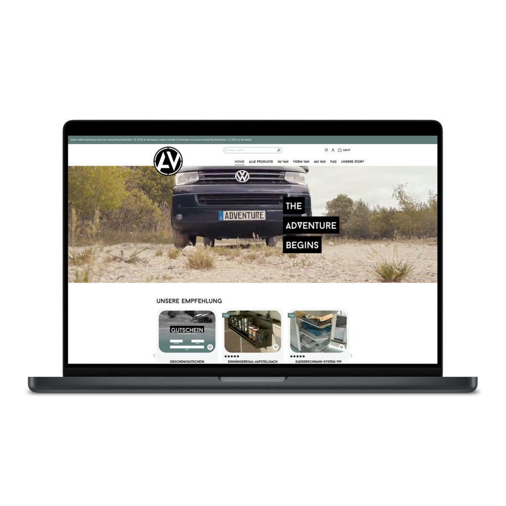 Die Startseite von Adventure Van auf einem Laptop.