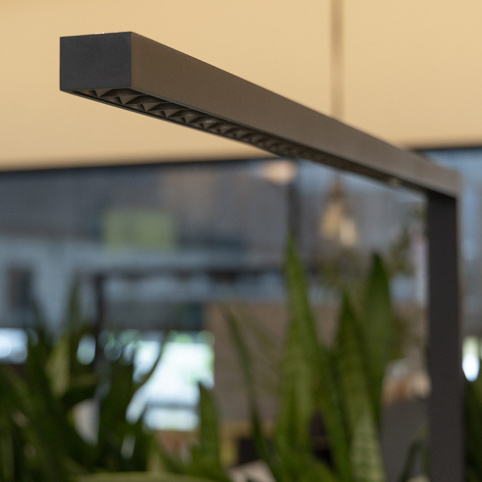 Eine Detailaufnahme einer LED-Ladesäule.
