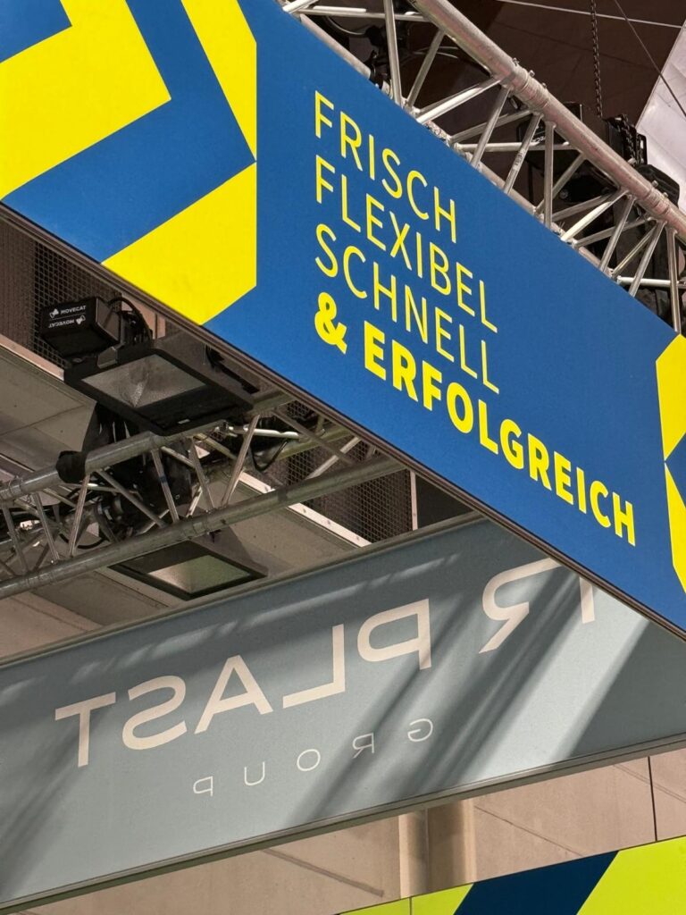 Ein Ausschnitt des Messestandes von TR PLAST.